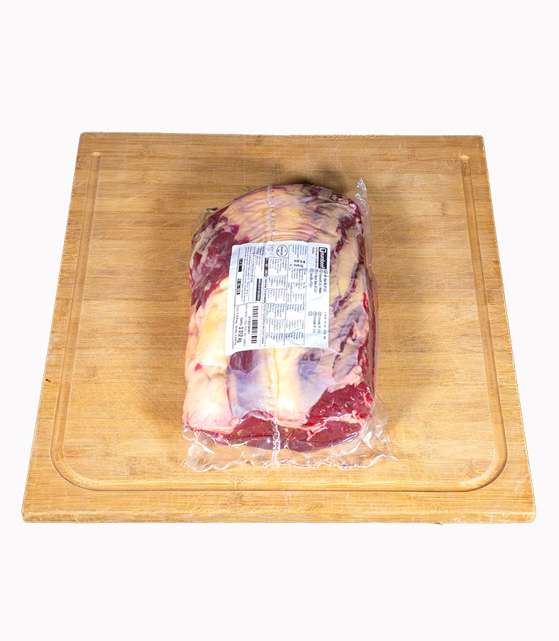 Entrecôte halal sous vide sur planche à découper en bois